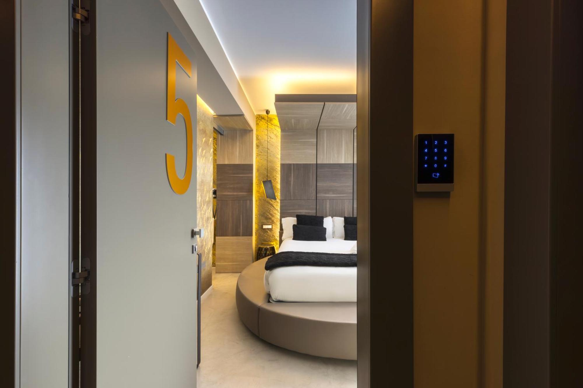 Milestone (Adults Only) Bed & Breakfast Quartu SantʼElena Dış mekan fotoğraf