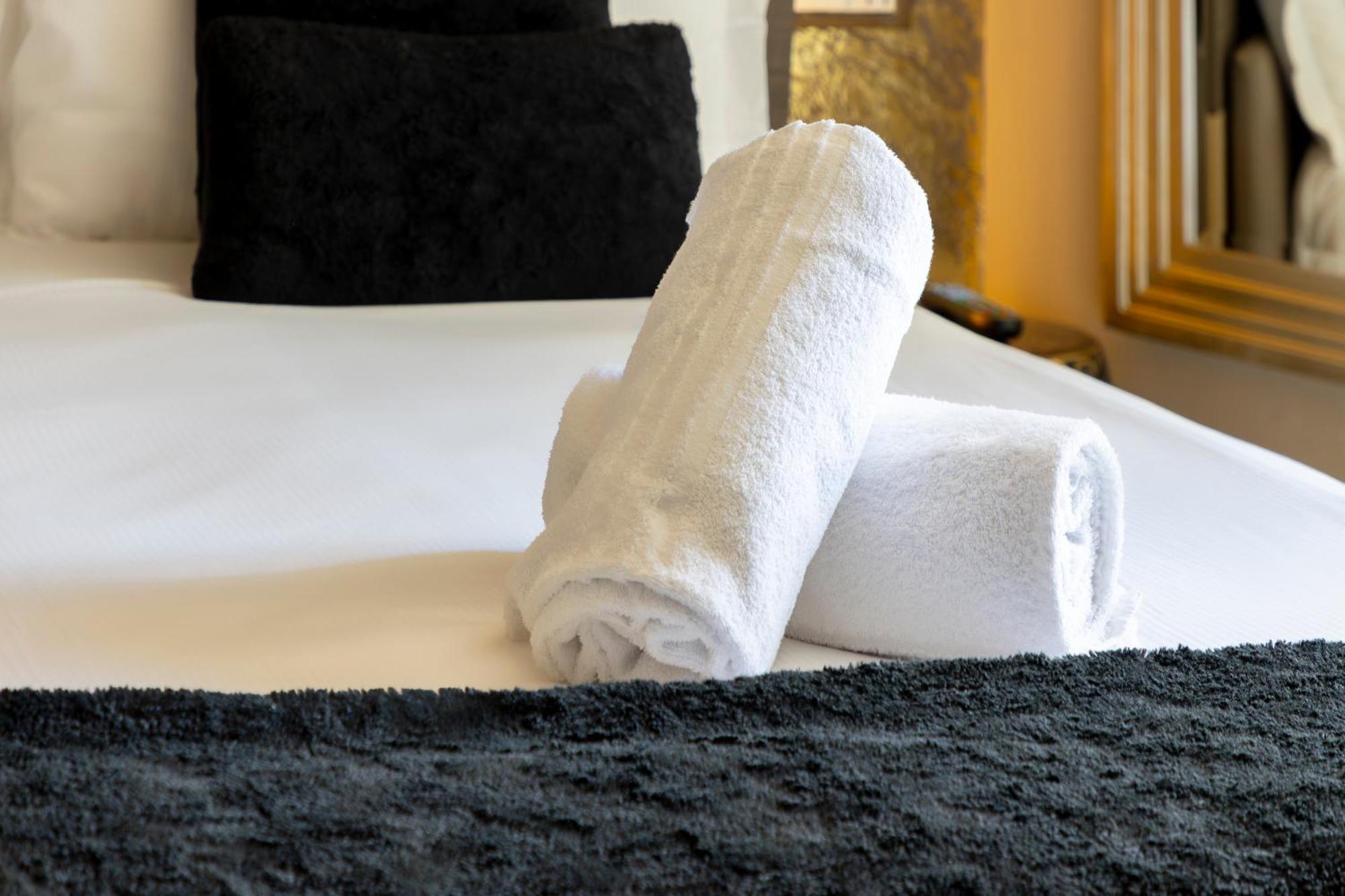 Milestone (Adults Only) Bed & Breakfast Quartu SantʼElena Dış mekan fotoğraf